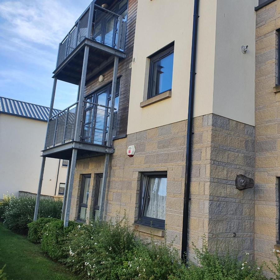 2-Bedroom Back Hilton Area Apartment - Ground Floor, Aberdeen City Center ภายนอก รูปภาพ